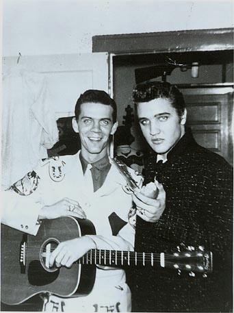 images/Justin_Tubb_and_Elvis.jpg#joomlaImage://local-images/Justin_Tubb_and_Elvis.jpg?width=342&height=457
